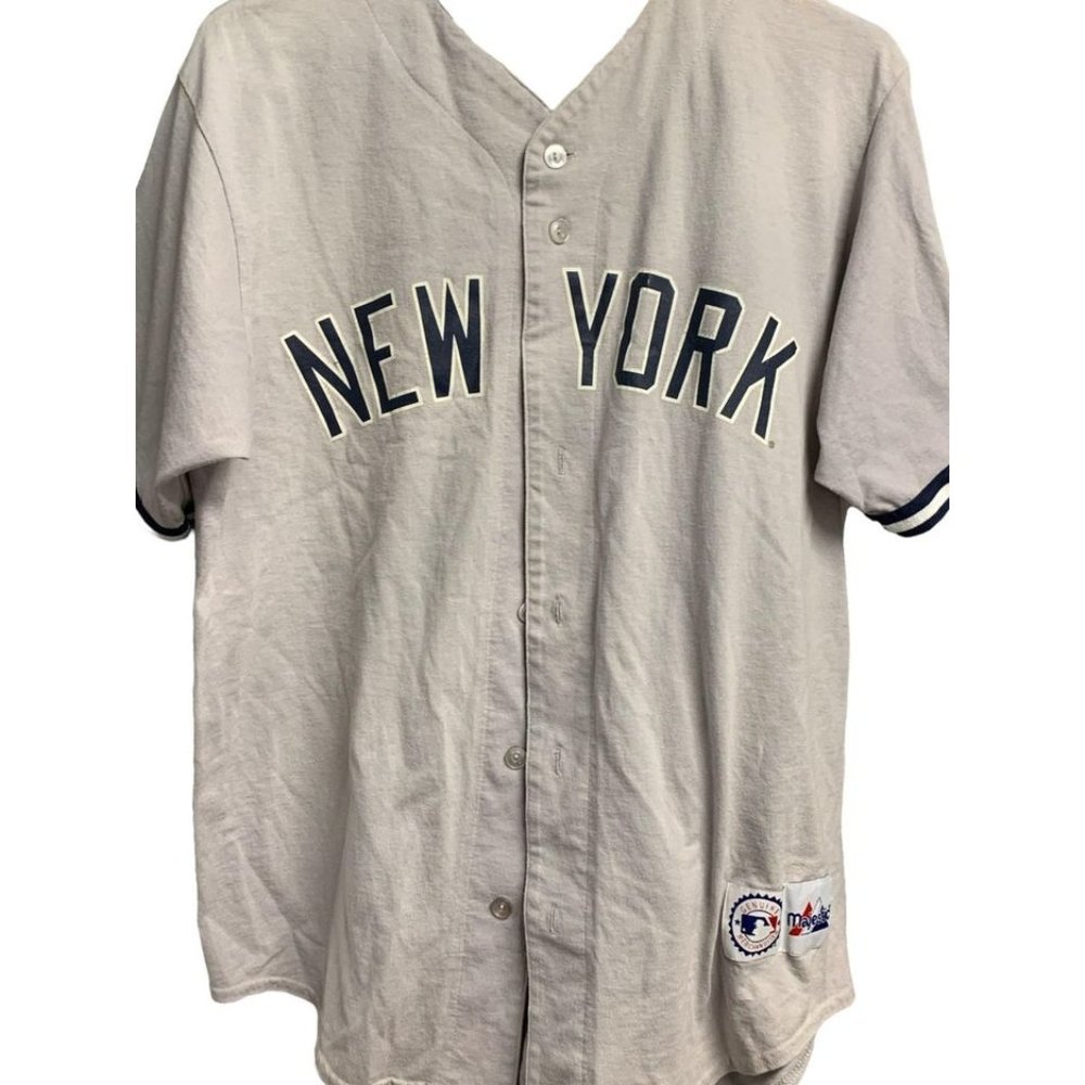 Yankee Jersey Shirt W/Buttons Pre Owned Sz Large